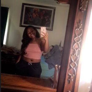 Meet your Posher, Aniya